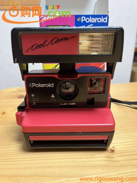 Polaroid ポラロイド 600 CoolCam クールカム レッド　ポラロイドカメラ 　インスタントカメラ 　レトロ