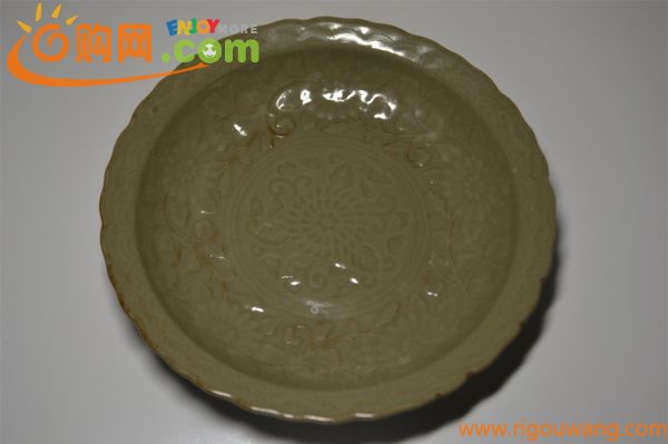 中国美術　青磁　龍泉窯　皿　中国古玩　置物　