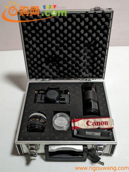 キャノン CANON AE-1 PROGRAM フィルムカメラ 50mm 70-150 mm レンズ2個付き　日本製品　ケース付き