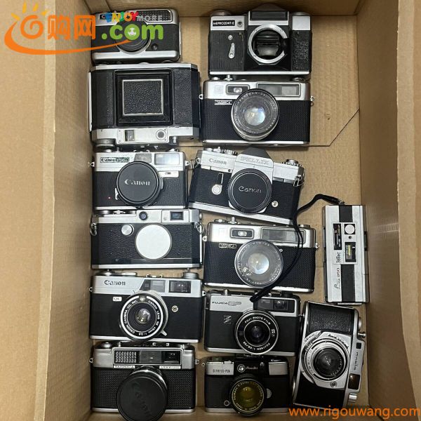 #696 【大量出品】　カメラ/一眼レフ/コンパクトカメラ/Nikon/Canon/PENTAX/Minolta/ジャンク品/2個口発送